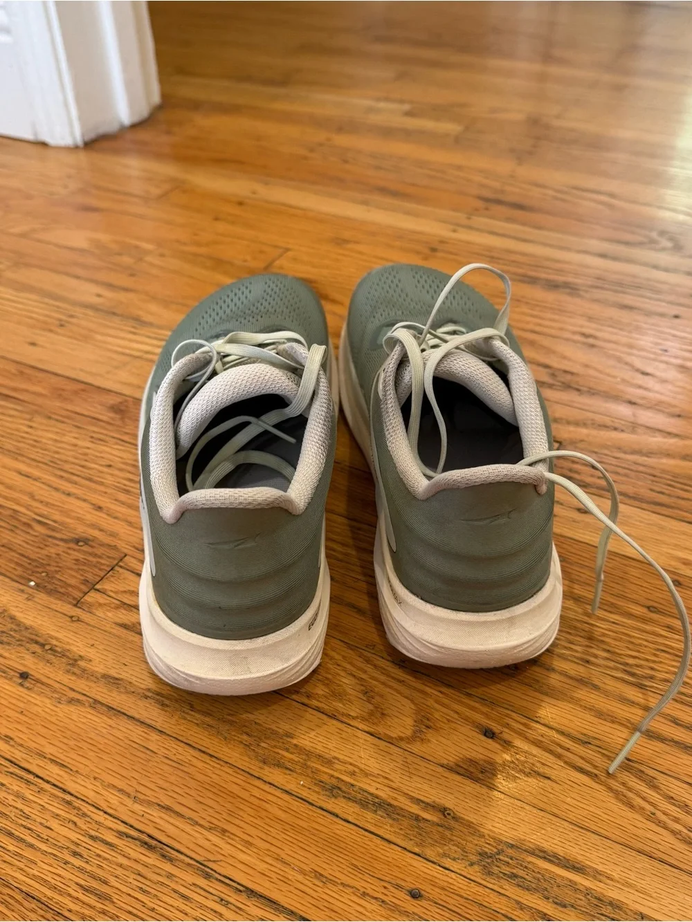 Altra Green Torin 8